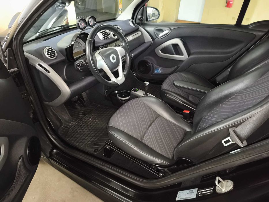 Smart fortwo coope mhd 1.0 de 71cv como novo