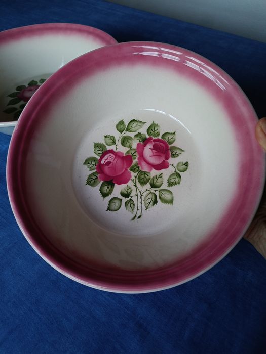 Saladeiras Antiga loiça de Sacavém