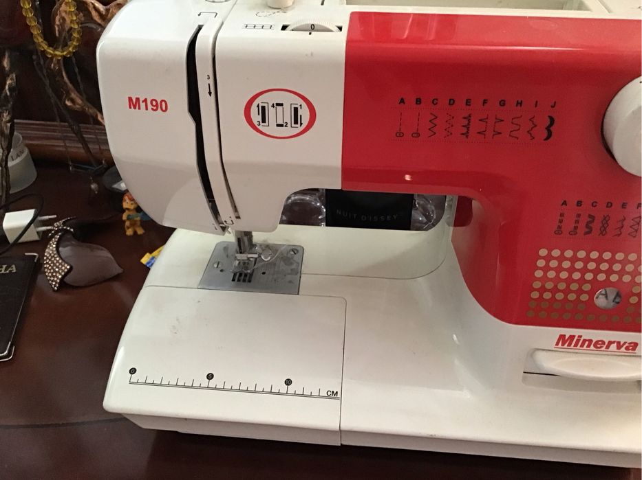 Швейная машинка Minerva М-190