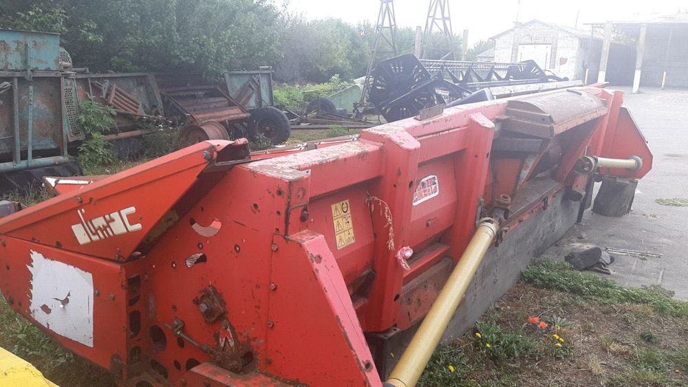 Кукурудзяна жатка