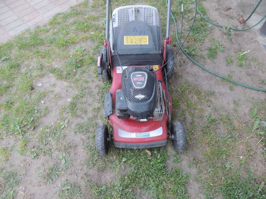 Kosiarka Spalinowa BRIGGS STRATTON z napędem  z koszem  Aktualne
