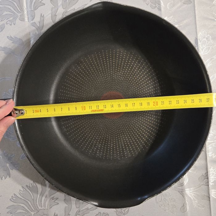 Сковорода Tefal Unlimited 28 см