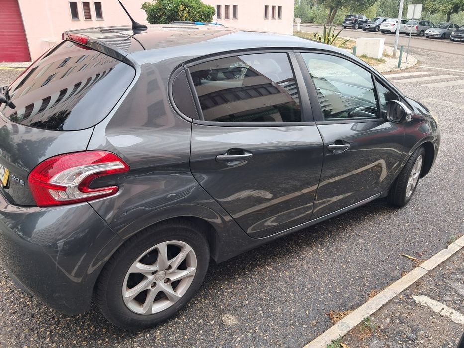 Peugeot 208 2015 — photo 3