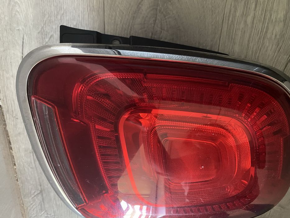 68285080AA, 68285168AA Ліхтар Фара Фонарь Fiat 500x