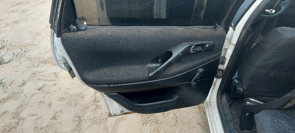 Пассат б4 б3 карти дверей дверные дверние карты кожа тряпка кармани б3