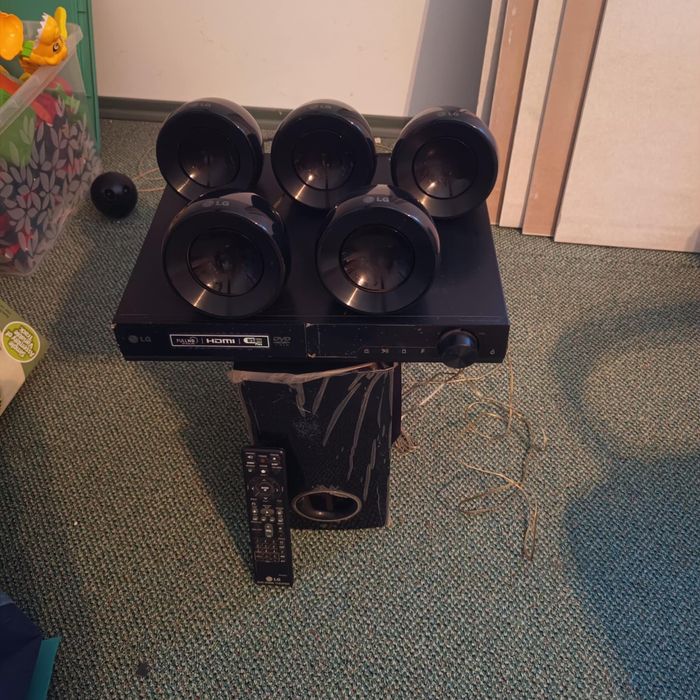 Zestaw telewizor i kino domowe 5+1