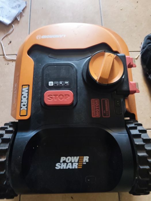 Robot  koszący  worx Landroid sprawny  ale bez bazy