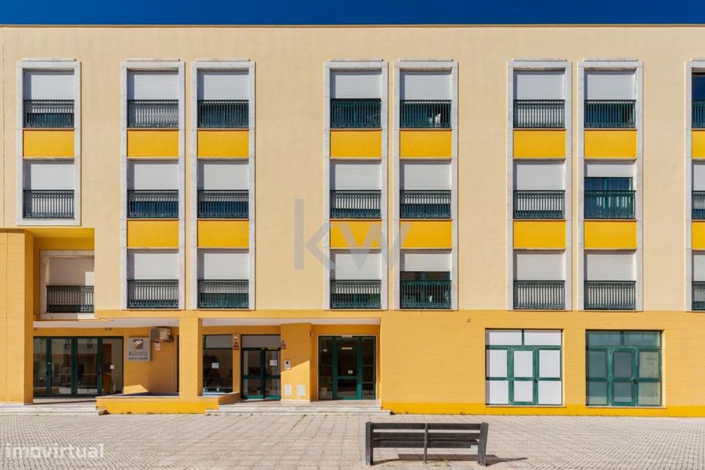 Fantástico Apartamento T3, com arrecadação e 3 lugares de parqueamento