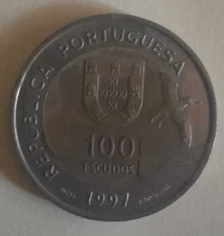 Moedas 200 e 100 escudos variadas