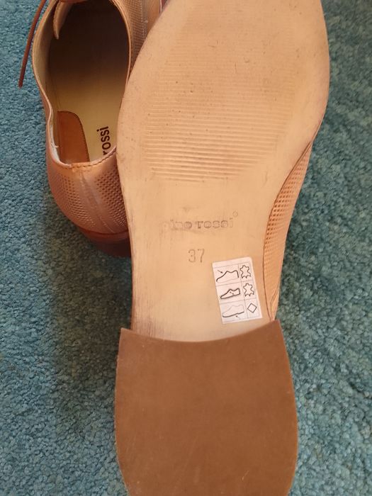 Skórzane półbuty wiązane Gino Rossi