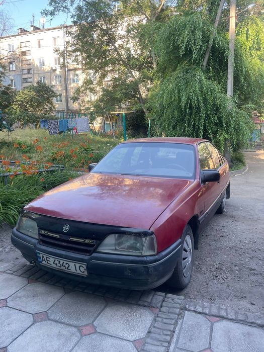 Опель Омега А 1.8 Карбюратор