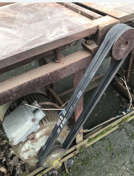 Циркулярка строкальний станок