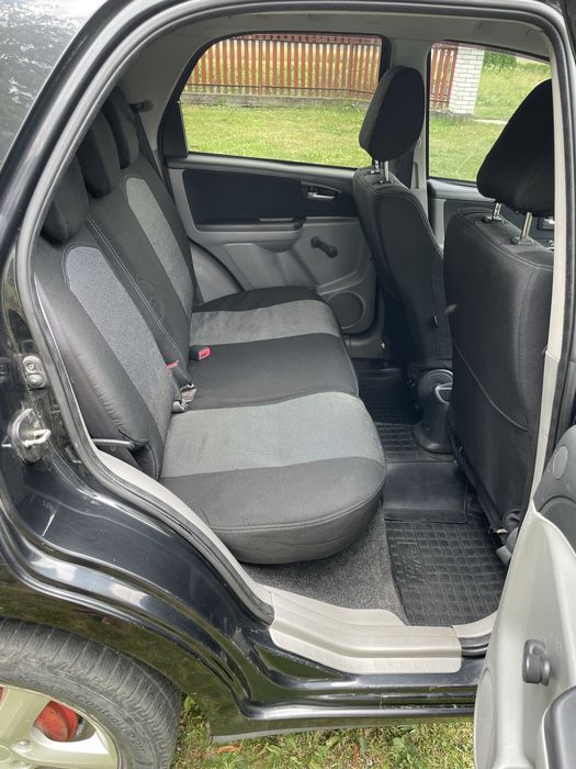 Продам автомобіль Suzuki Sx4 2008року