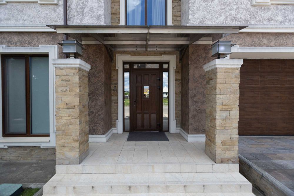 Оренда таунхауса 215 м² у КМ «Блакитна Лагуна» (Осокорки) | 3 спальні, гараж, пляж, охорона