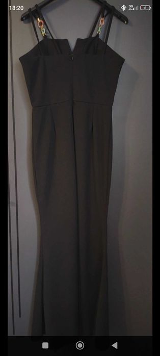 Elegancka długa sukienka