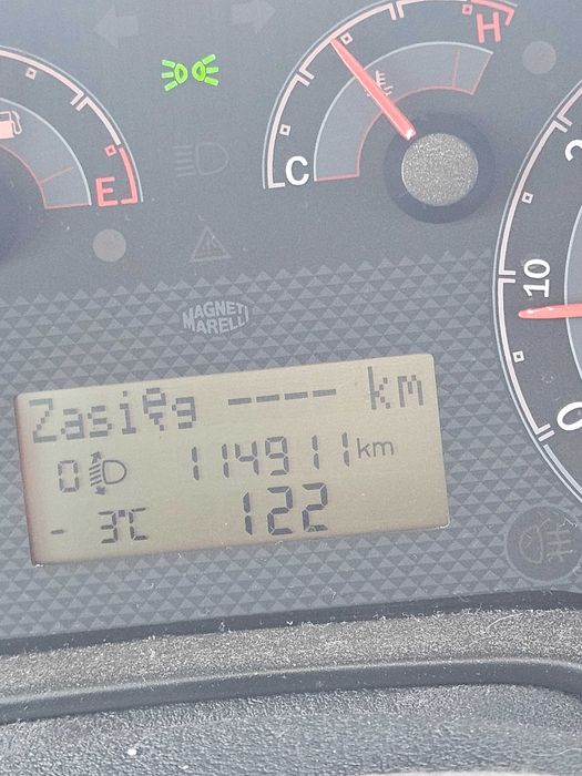 Fiat linea 1.4 b na części 2007 r 115000 tys