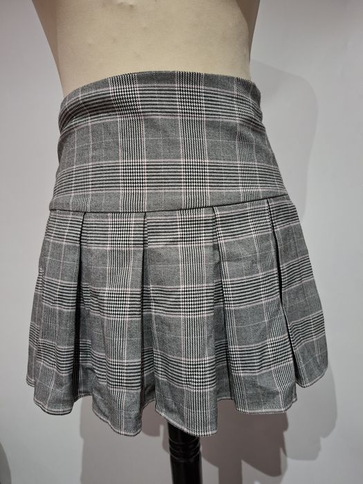 Cropp Spodnica  damska rozmisr XS
Spódnica damska
 rozmiar XS
Stan bar