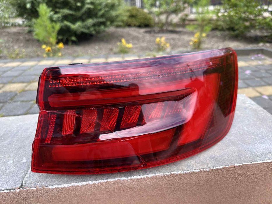 Lampa tylna Audi A4 B9 sedan