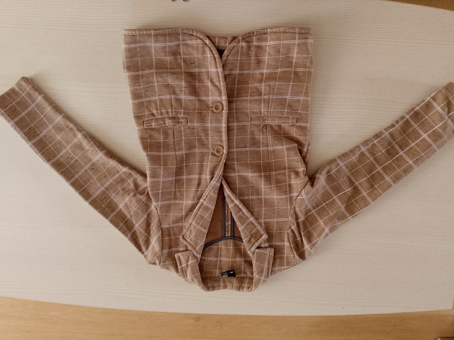 Chłopięca marynarka r. 122