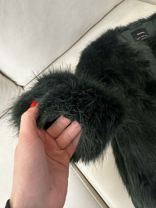 Шубка Bershka xs