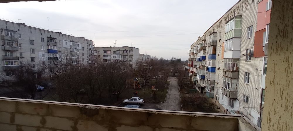 Трикімнатна квартира по вул. Нововокзальна 10