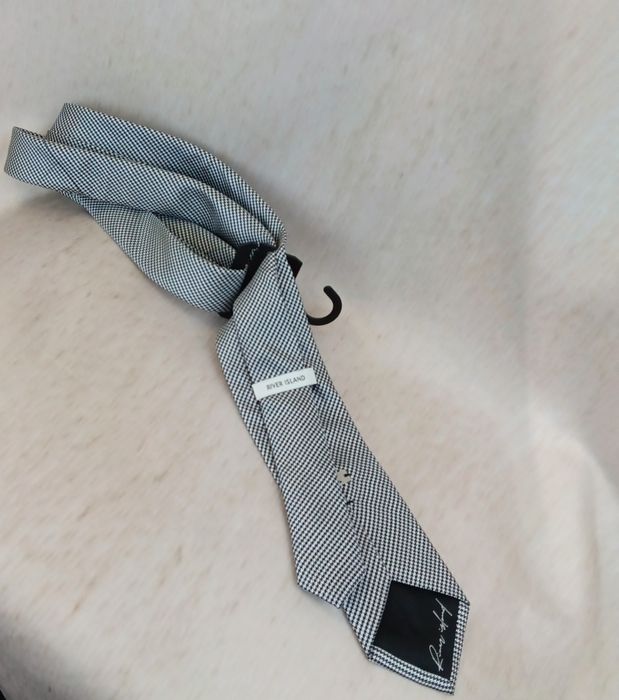 River Island krawat czarno szary elegancki slim nowy