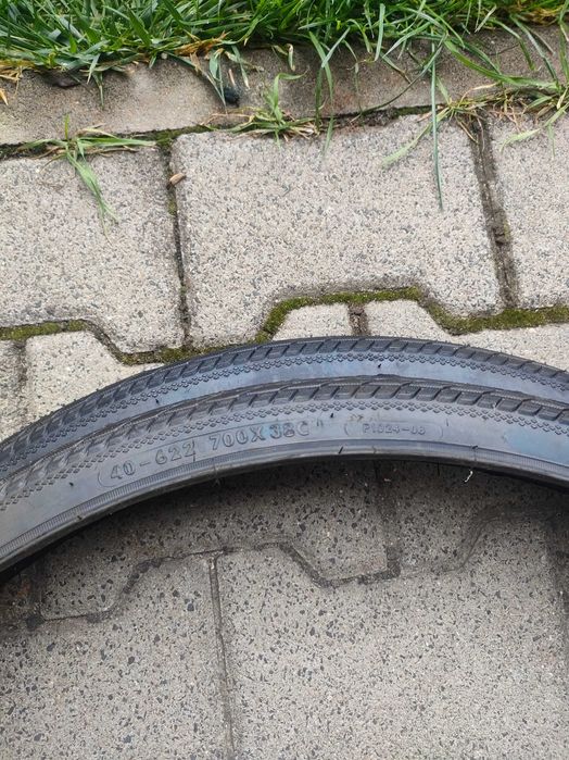 Sprzedam nowe opony do roweru 28"
