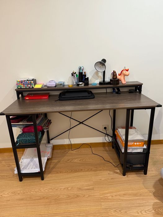 Secretária 140x60x75