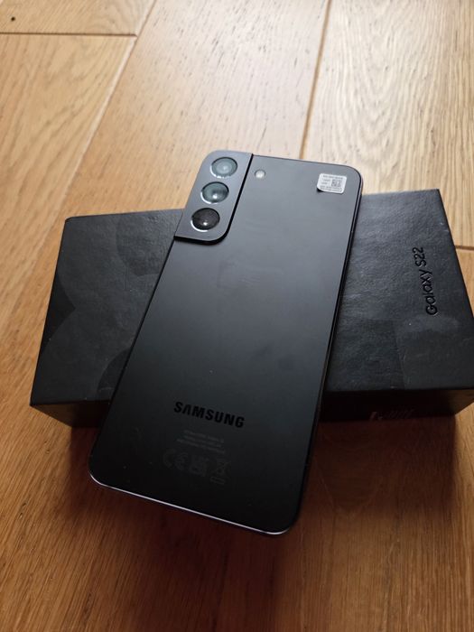 Samsung Galaxy  S22