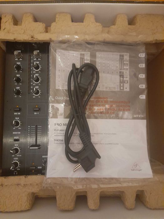 Mesa mistura Behringer