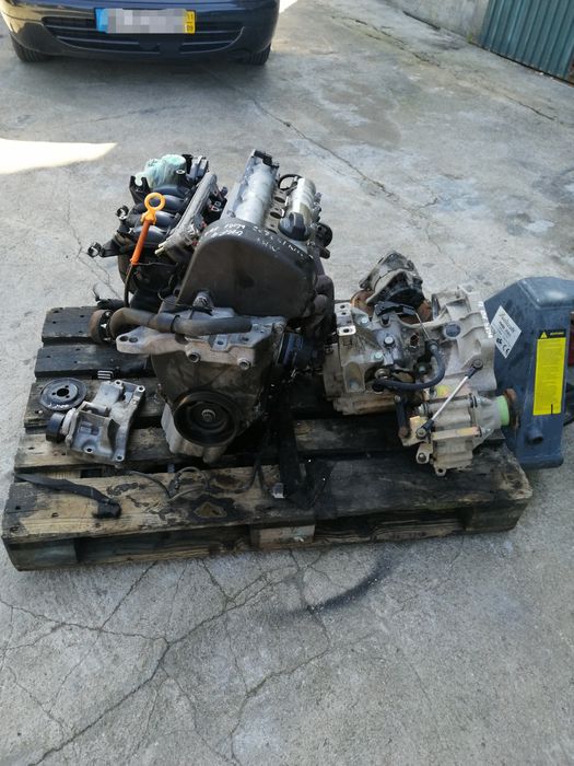 Venda de peças Volkswagen Golf lV 1.4 gasolina 16 Válvulas ar condicio