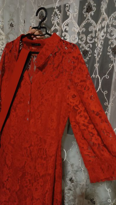 Сукня жіноча червона