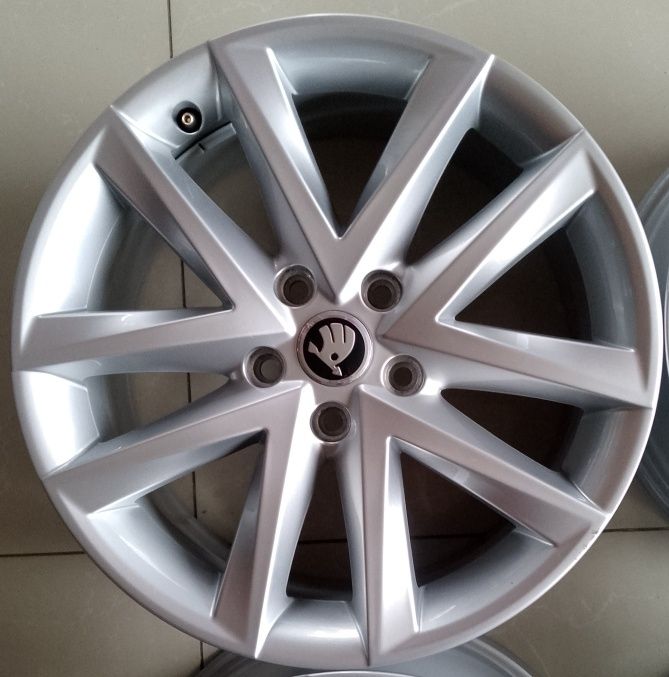 Диски оригінал R17/5/112 Seat Volkswagen Skoda 5FJ601025