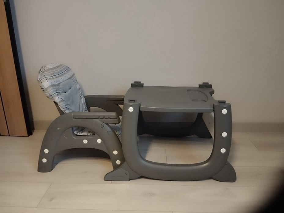 Krzesełko dziecięce wielofunkcyjne