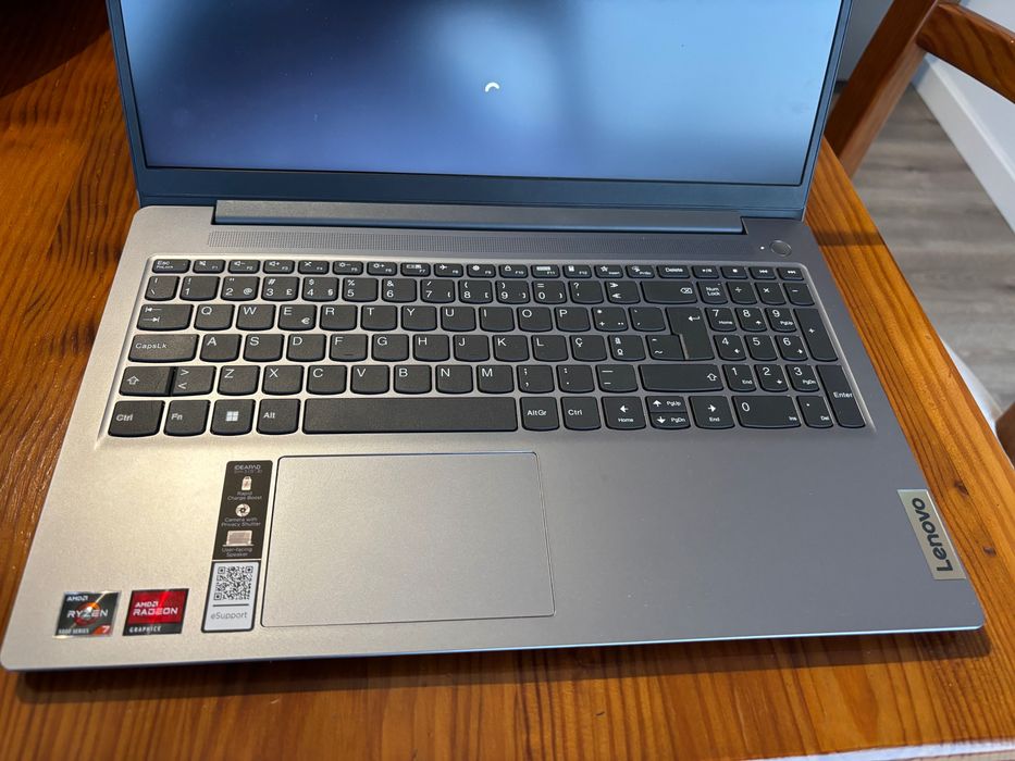 Computador Lenovo ideapad slim3