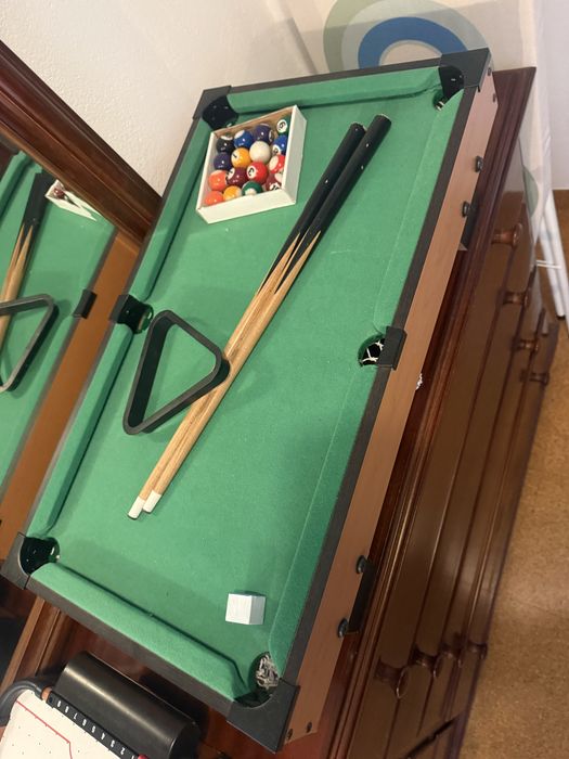 Jogo de mini sinuca e mini air hockey
