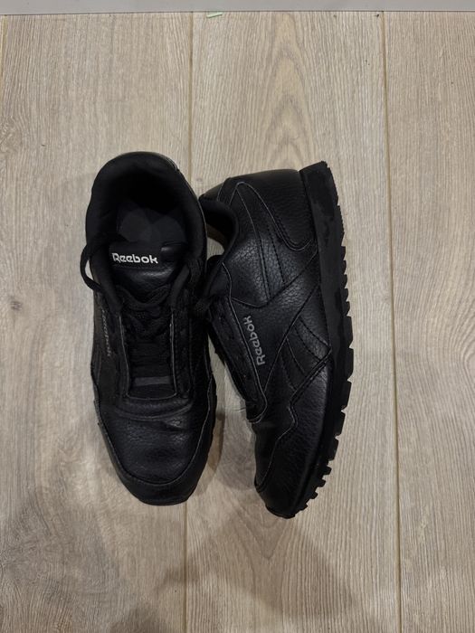 Шкіряні кросівки Reebok 34 розмір