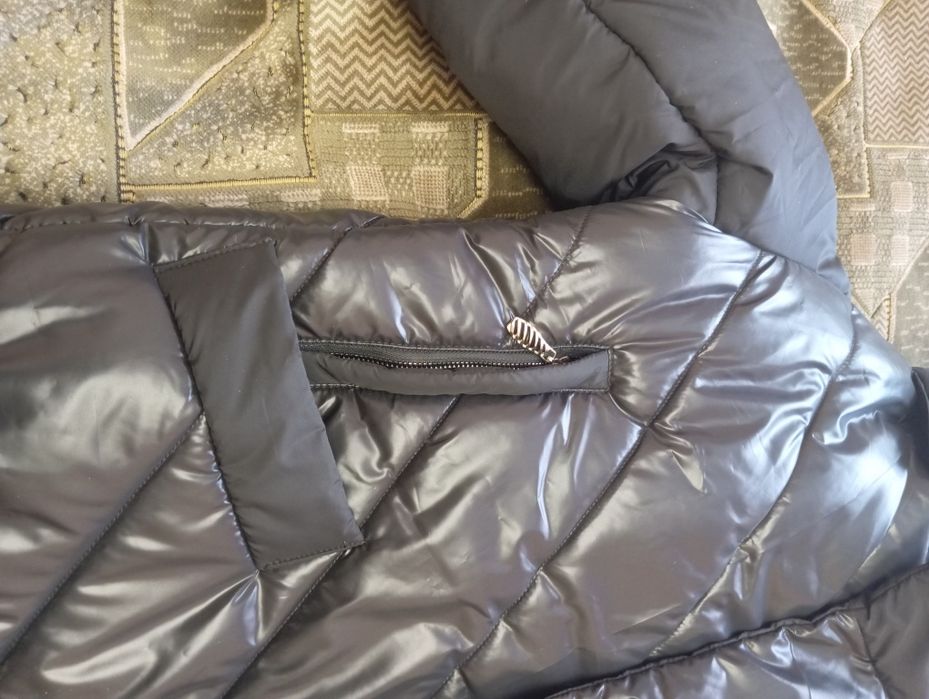 Продам пуховик 48 розмір