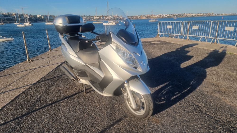 Peugeot satélis 500