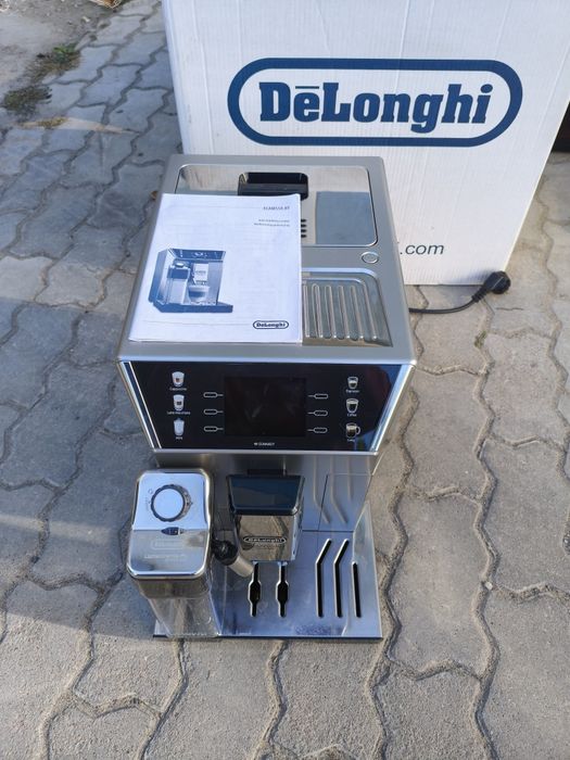 2025 рік De'Longhi PrimaDonna Class Evo ECAM 550.85.MS LatteCrema System з молочником капучинатор кавомашина кавоварка кофемашина коферка Делонджи б/у