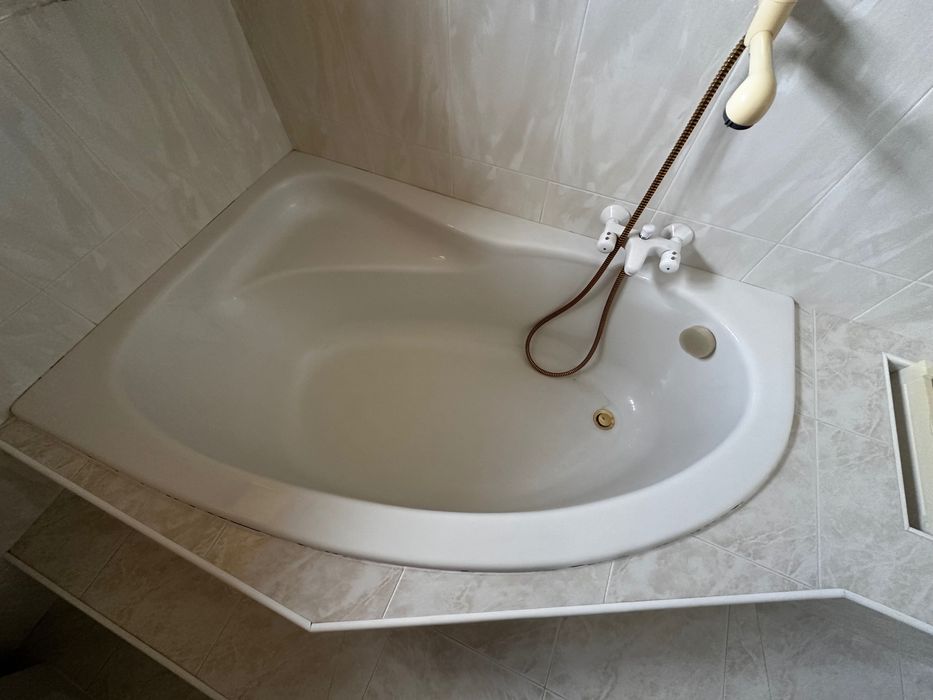 Banheira de canto 153x100 – como nova!