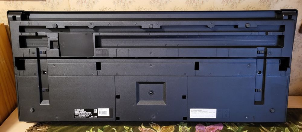 Teclado Yamaha PSR‑E453 – Como novo, pouco uso