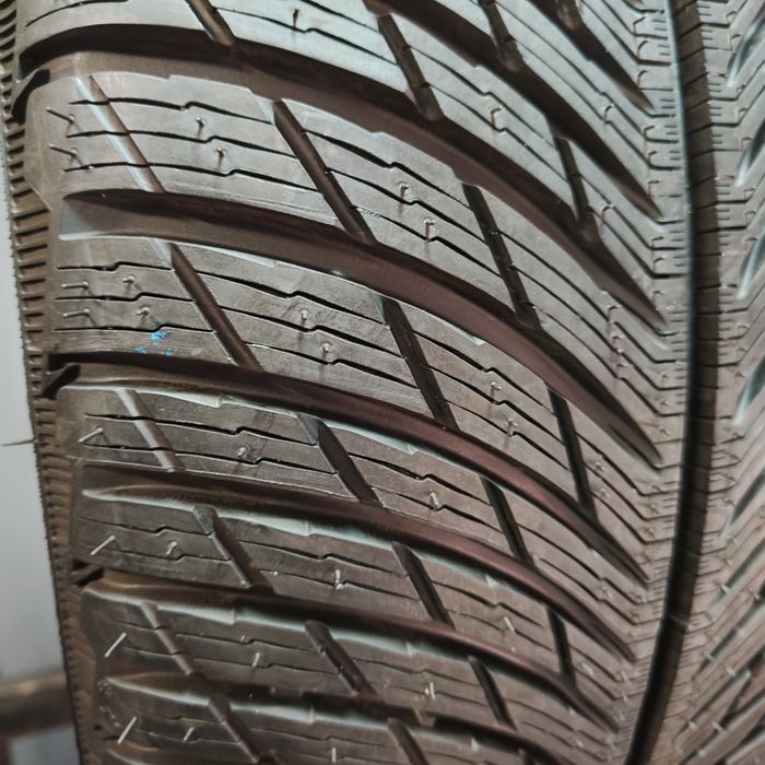 255/35/20 XL Michelin Pilot Alpin 5