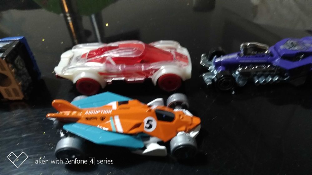 25 carrinhos variasmarcas e modelos origiais 4/7