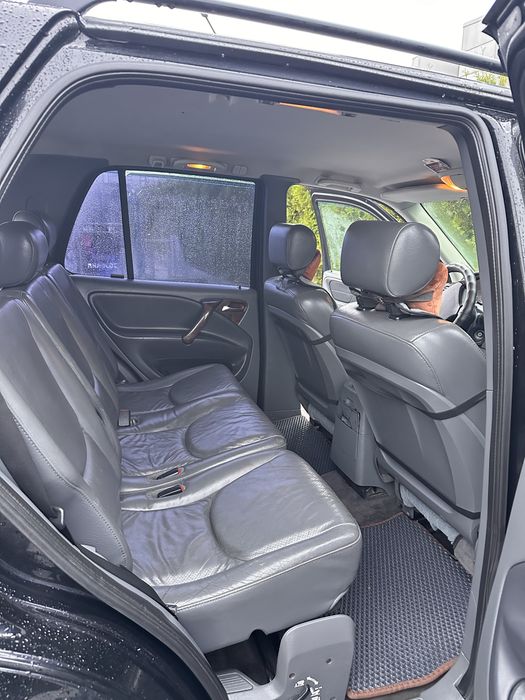 Свій  автомобіль Mercedes-Benz M-Клас, двигун 3.2!