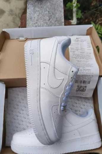 Tênis Nike Air Force 1, tamanho 39