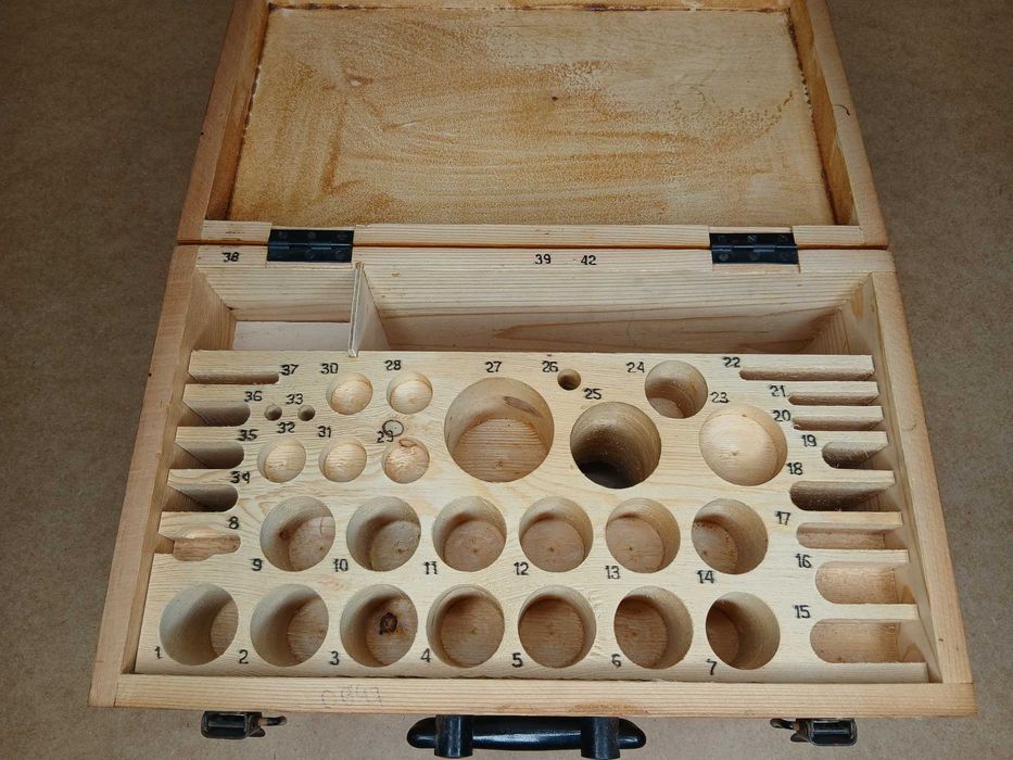 Ящики від ЗІП різних мікроскопів