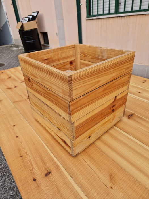 Cachepot de madeira para vaso