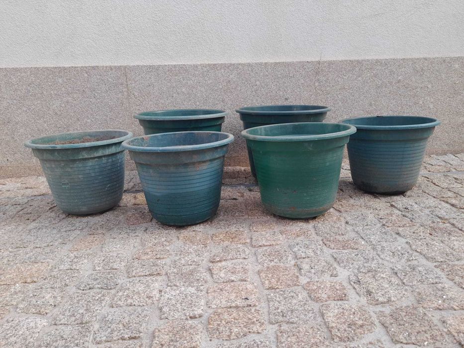 Lote de 6 vasos para plantas – 30L e 35L