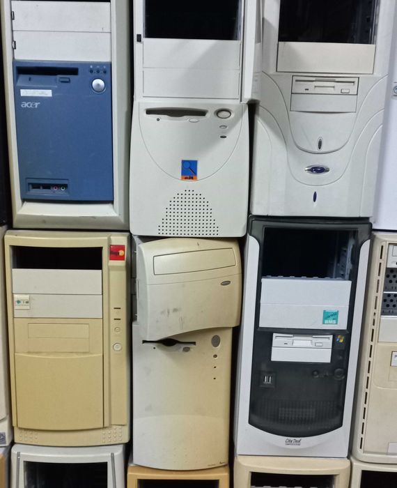 PC Assembly Case with Windows Licenses437759439495516161